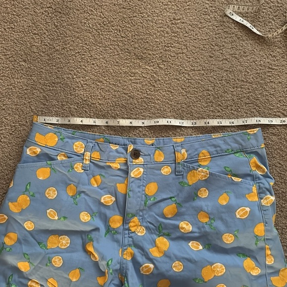 St. John's Bay Lemon Bermuda Shorts 5” size 12 - Picture 5 of 7